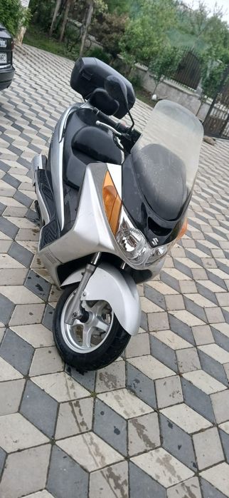Suzuki burgman 400