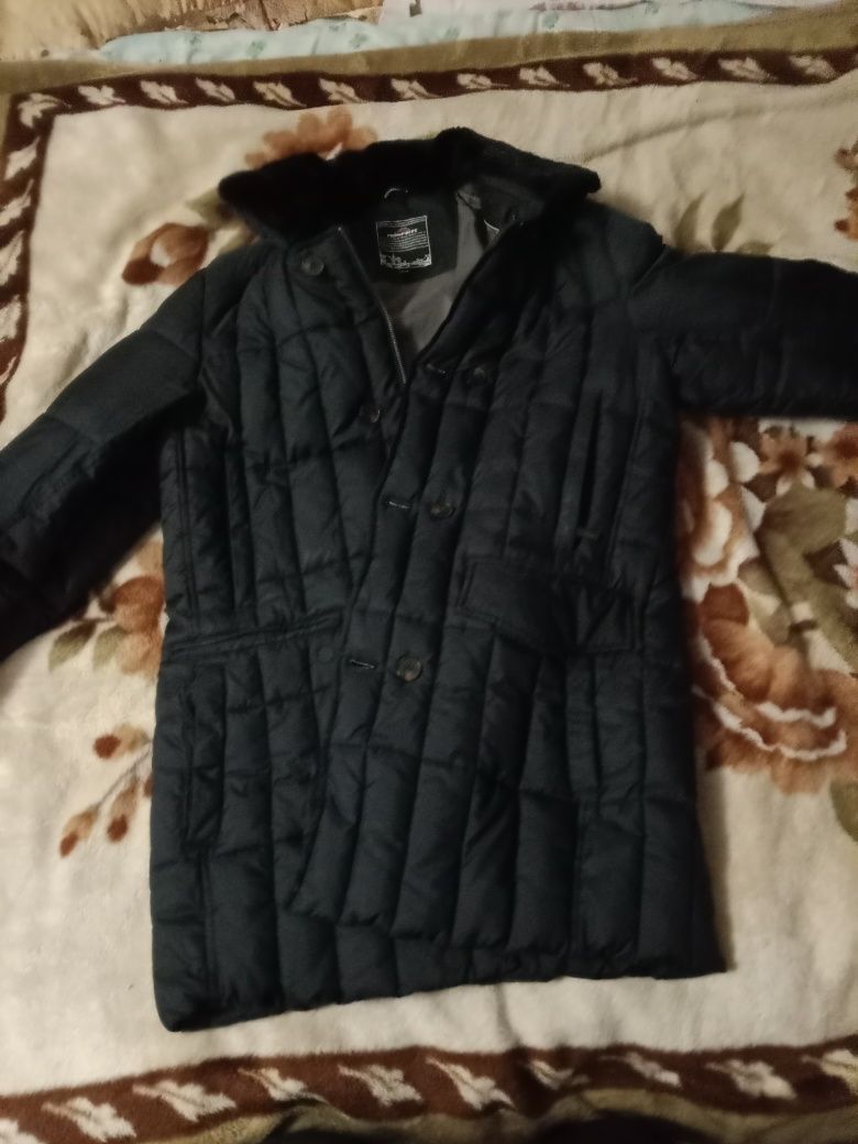 Куртка зимняя отличное состояние продам срочно!!!
