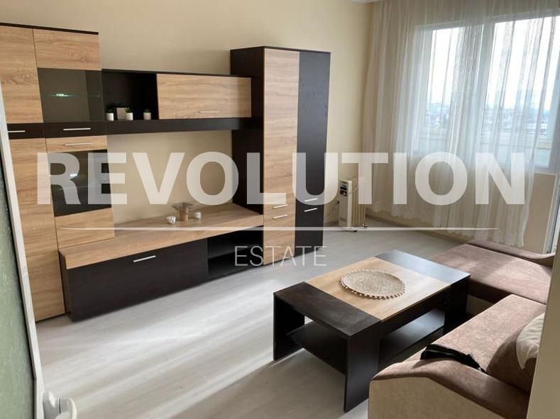 Дава се под наем Двустаен апартамент в Варна, Възраждане 3 - 78 кв.м за 325 € - Снимка #1