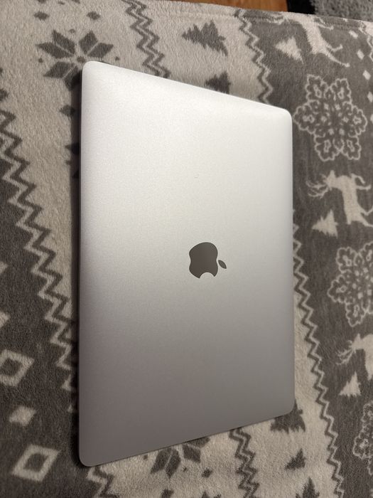Laptop Apple Macbook pro 2017 i7 16 gb