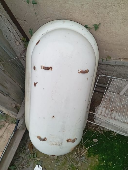 Кішкентай ванна сатылады.2 штуг бар