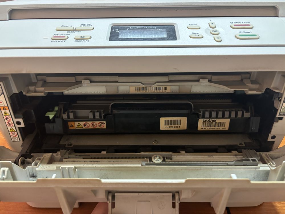 Мултифункционален принтер Brother DCP-7055