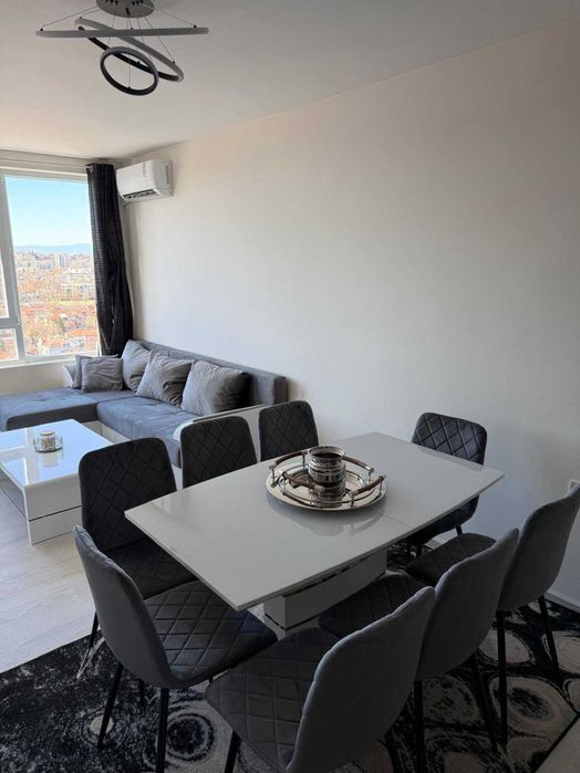 Дава се под наем Тристаен апартамент в Пловдив, Съдийски - 105 кв.м за 510 € - Снимка #1