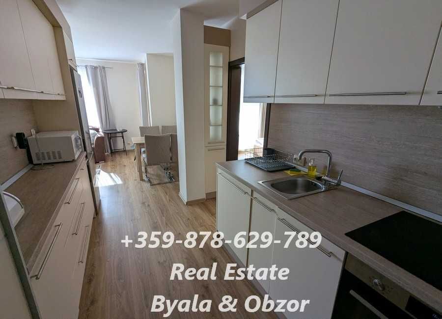 Добре обзаведен двустаен апартамент в гр.Обзор