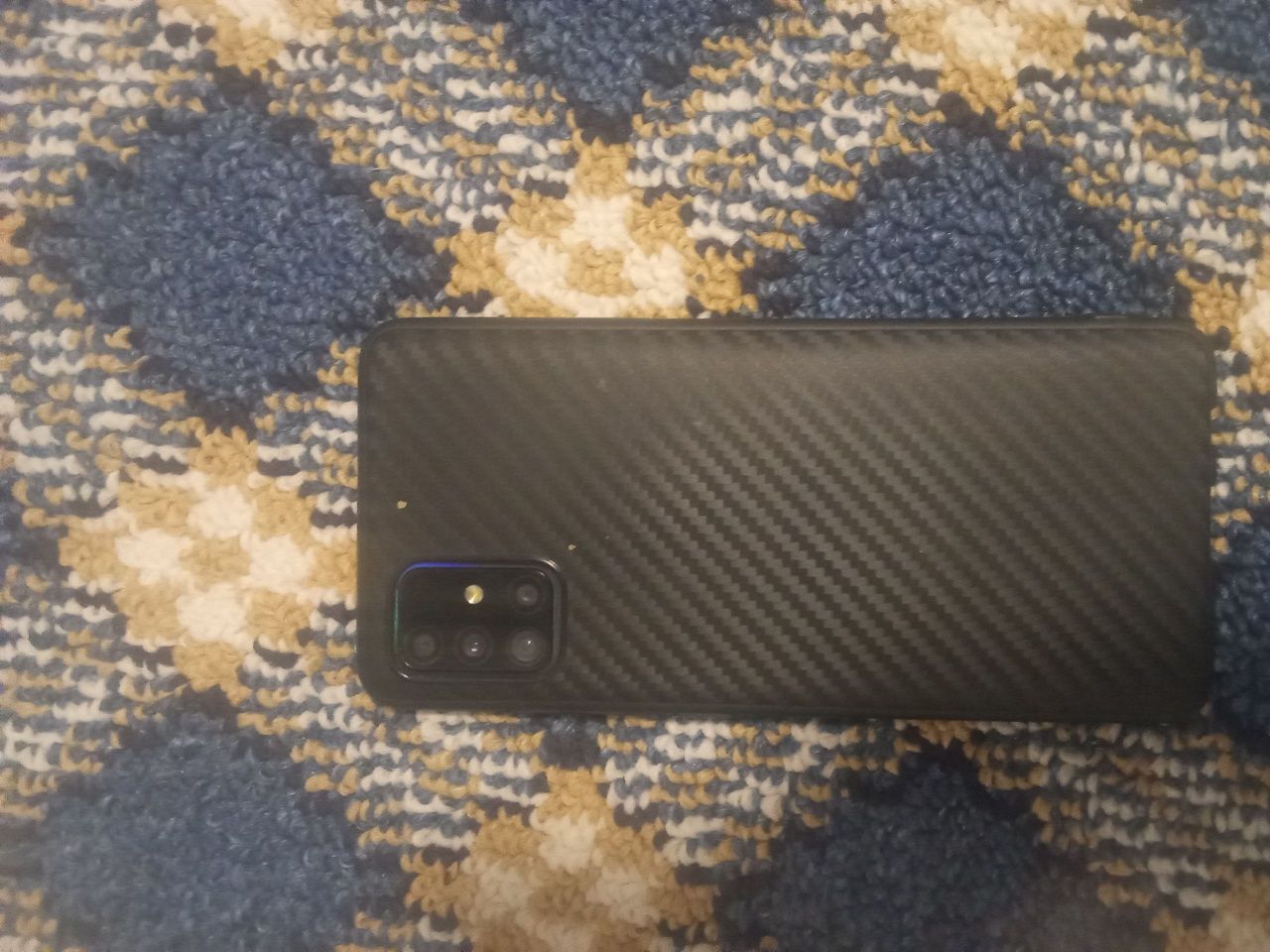 Samsung a51 1ta aybi ekran alishgan yaxshisiga uzi ideal 6ga 128