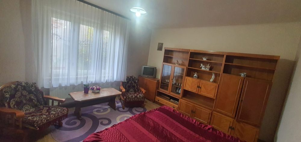 Închiriez apartament la casă, în Turnișor, unei familii fară copii