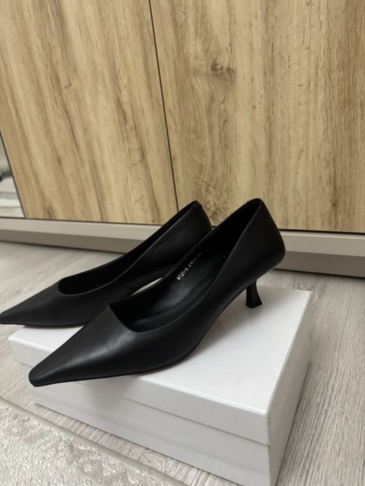 Продам женские туфли