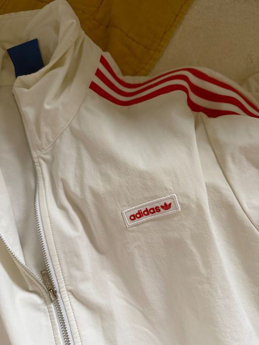 Adidas мъжко тънко яке, размер L