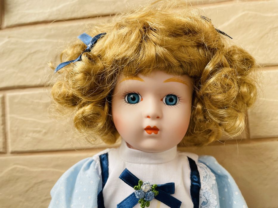 Allison красива нова порцеланова кукла от Америка