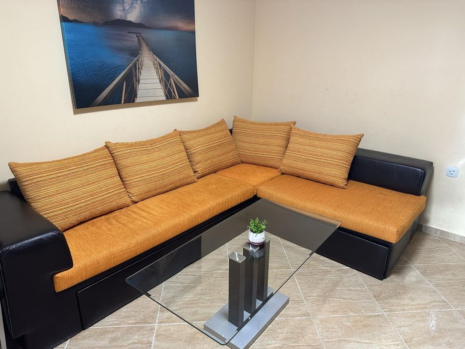 Продавам ъглов диван