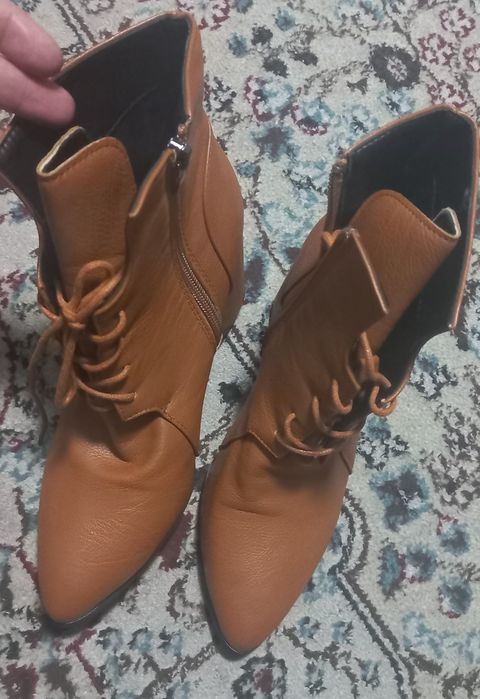 Срочно чисто кожа(новые)36р