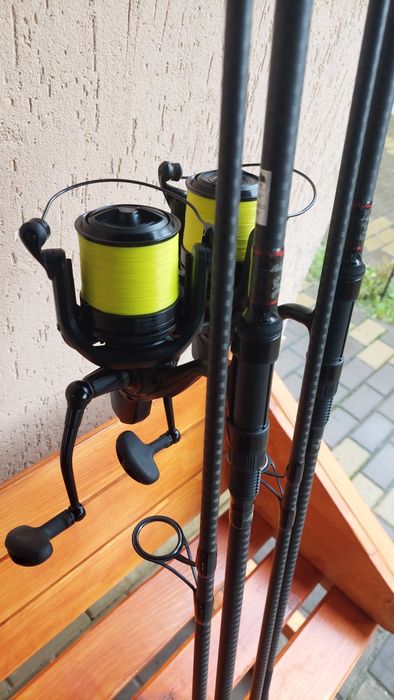 Set crap distanta: 2x free spirit de 3.90m 3,5lb/2x daiwa emblem 45scw