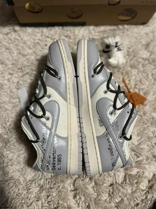 Adidași Nike in cutie