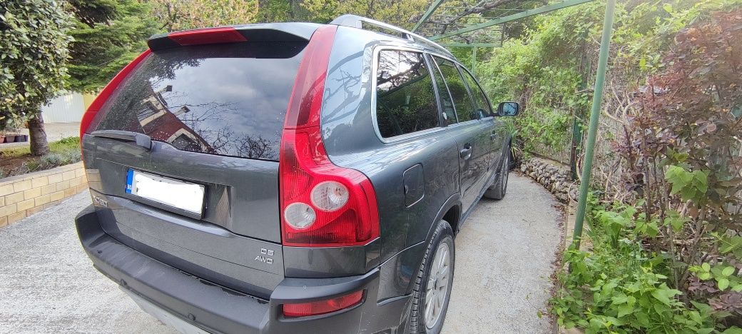 Продавам Volvo XC 90