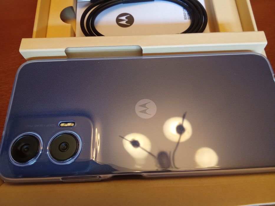 Чисто нов MOTOROLA G35 . Никога не е поставяна карта,разпечатан за сни