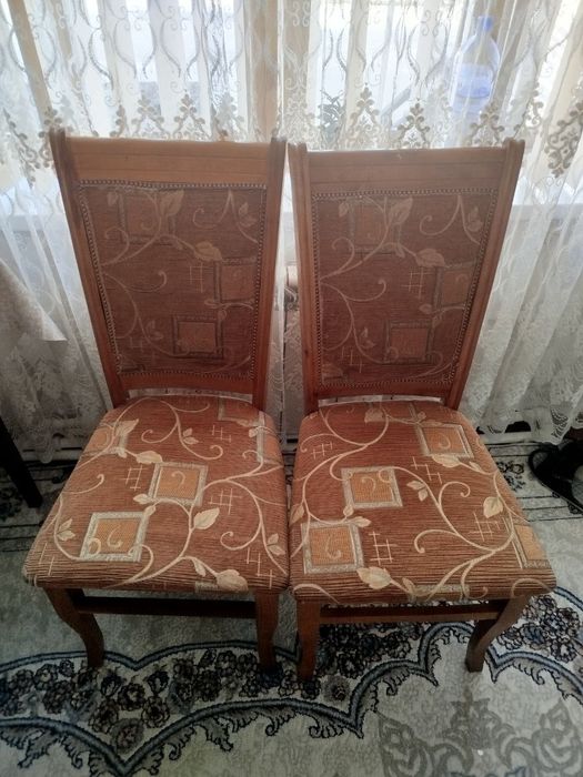 Mehmonxona uchun stullar