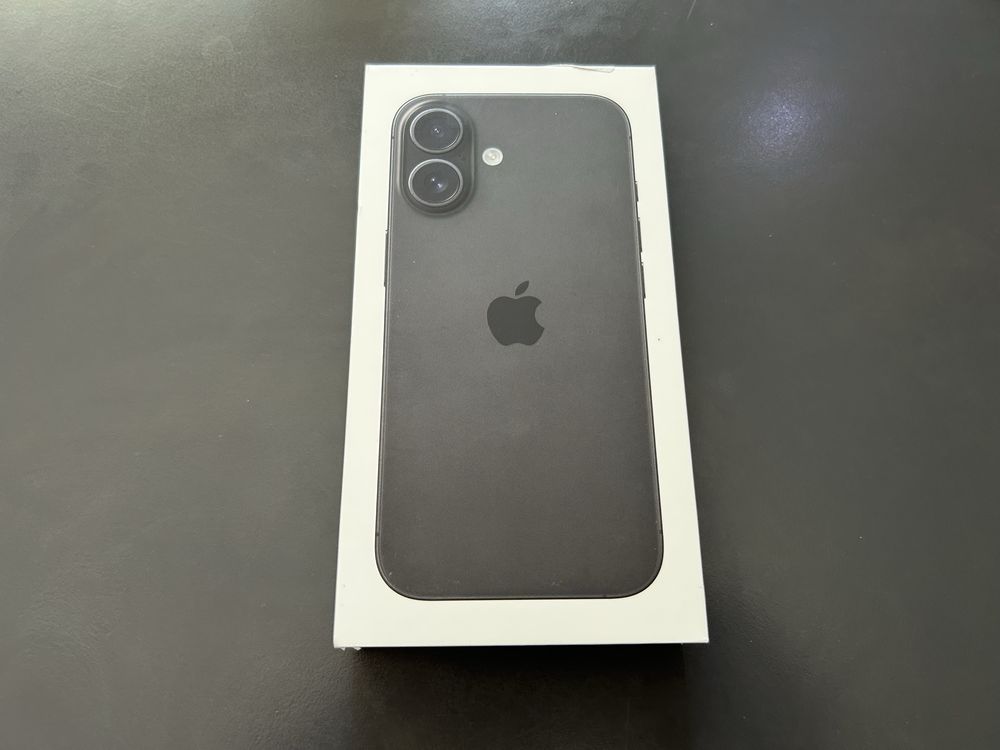 Продавам Apple iPhone 16 128GB-НОВ