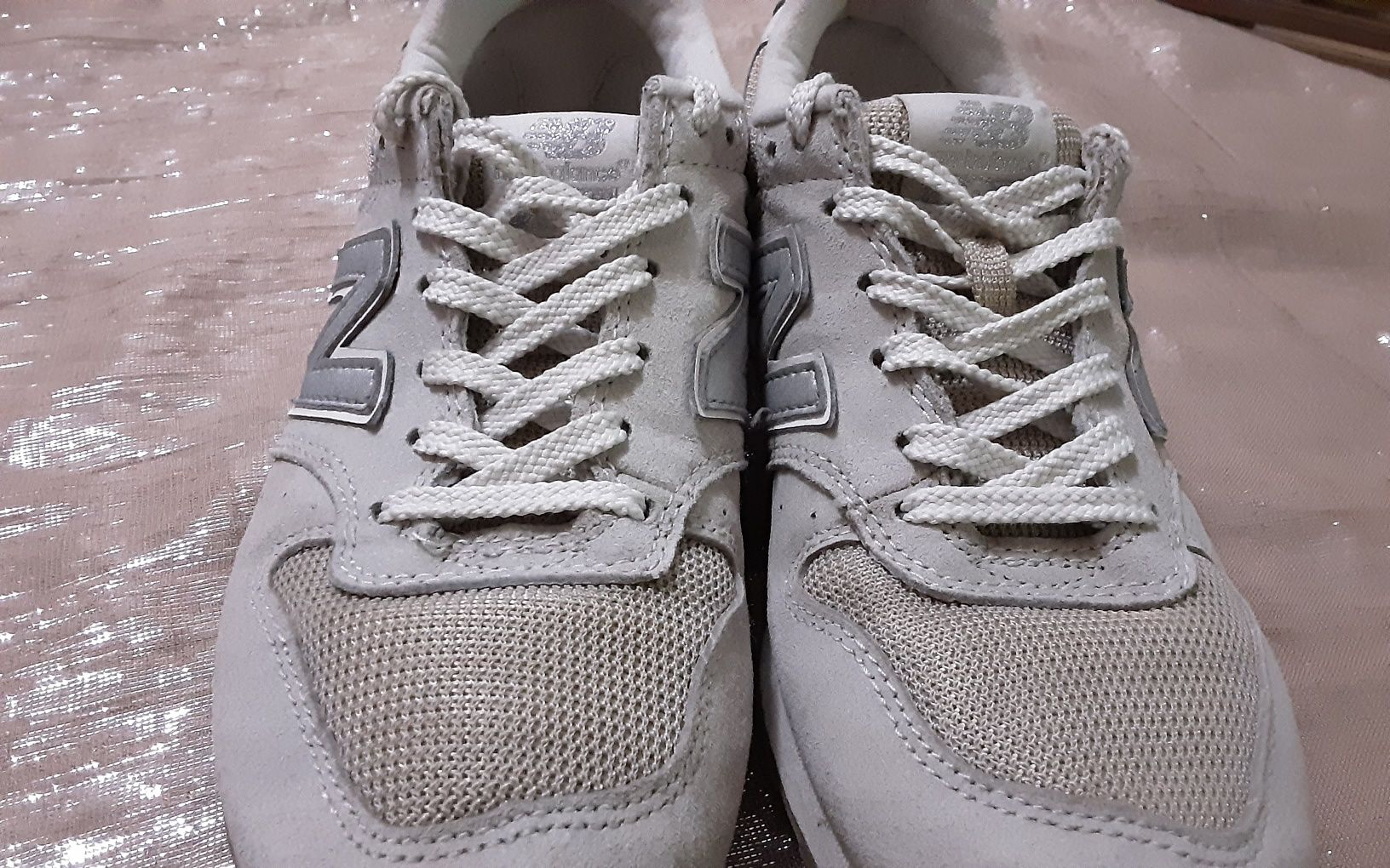 (37) NEW BALANCE 996 дамски маратонки в цвят екрю