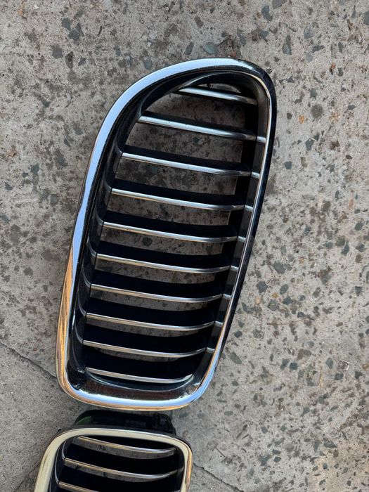 Grile nari BMW F10 F11 facelift LCI  520d 525d 530d 535d