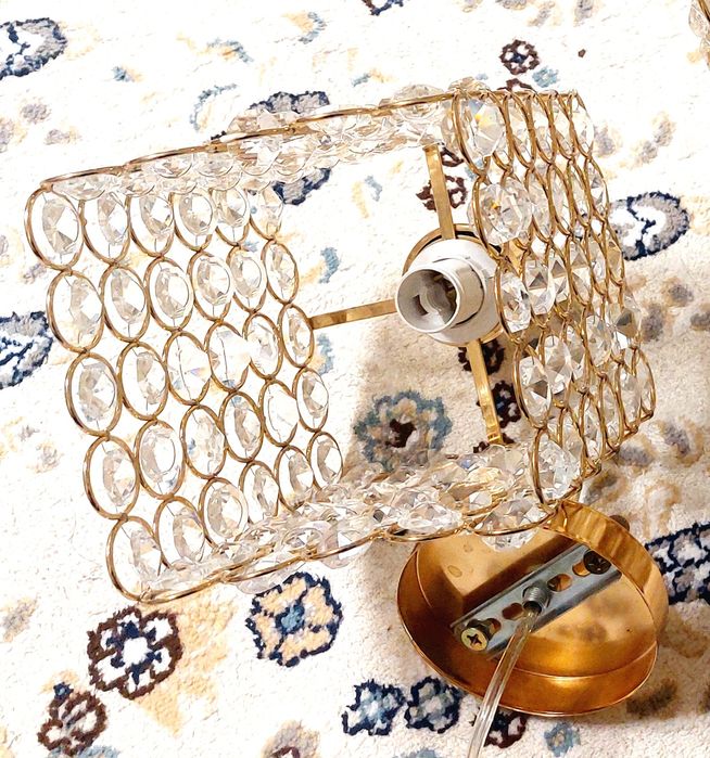 Люстра почти новая! В идеальном состояний!