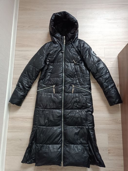 Продам зимнию куртку рS