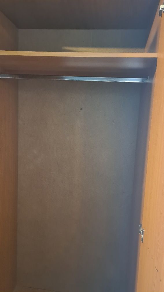 Vand dulap cu 2 usi, stare foarte buna