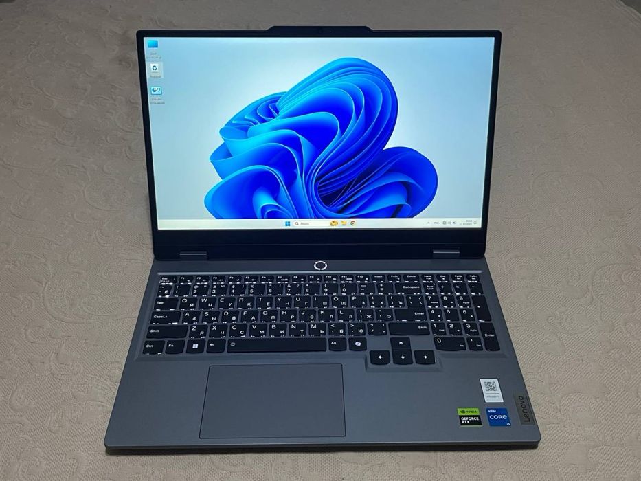 Мощный игровой ноутбук Lenovo LOQ 15 144Hz Core i5-12450HX RTX 4050