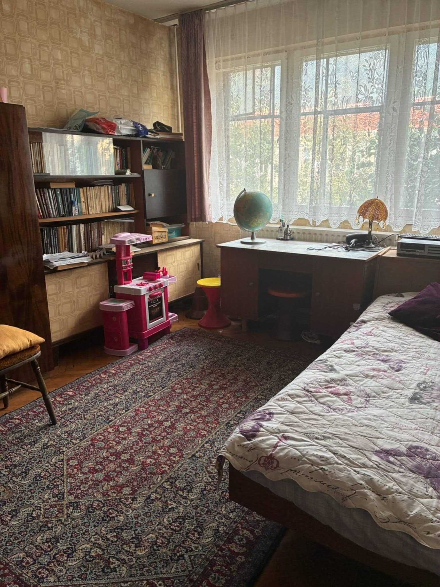 Топ Център, гр. Сопот, Тристаен 83кв.м