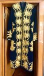 Чапан праздничный,  практически новый, размер 50-54