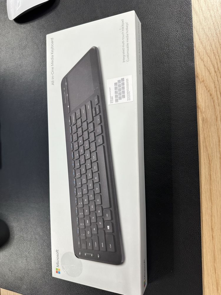 Tastatura Microsoft All-In-One, Wireless