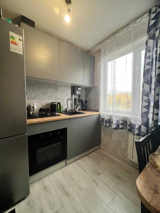 продам 1 ком квартиру в районе Уюта