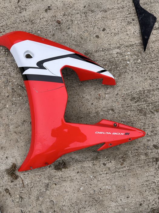 Carenaj lateral stanga YAMAHA R6 5SL 03-05