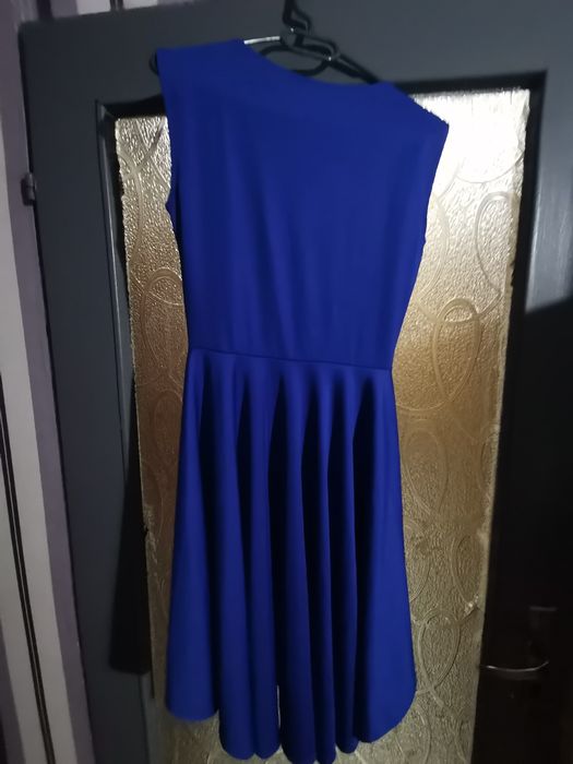 Рокли с къс и дълъг ръкав