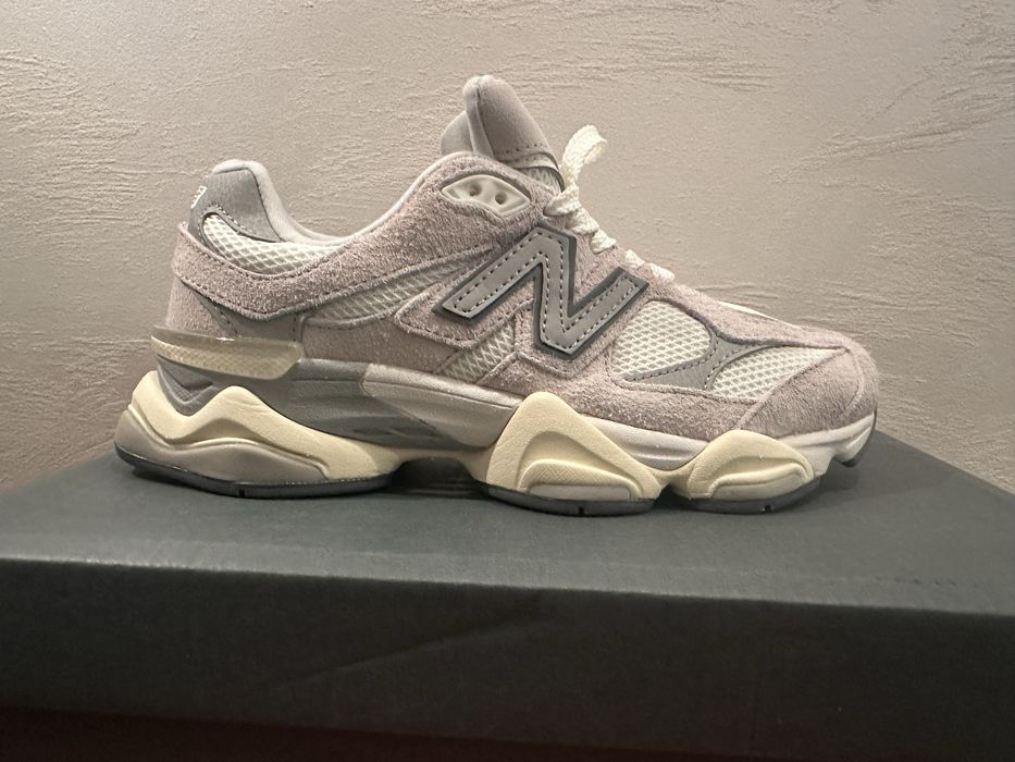 Отново New Balance 9060 MOONBEAM Sea Salt
