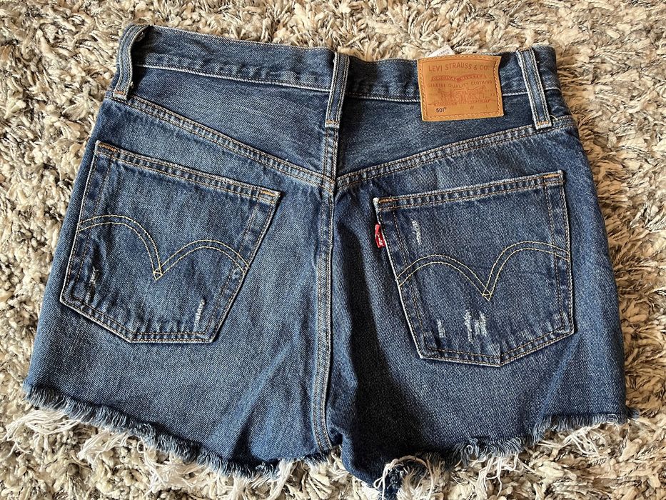 Blugi scurti Levi’s