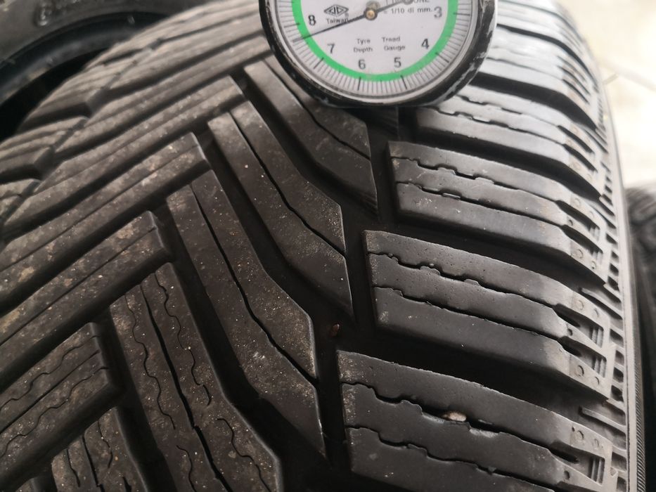 215 55 17 цола гуми Michelin dot 21
