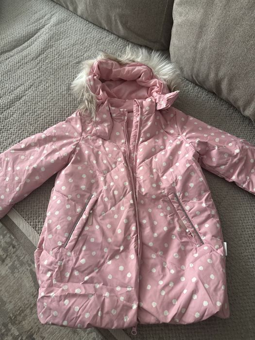 Продам куртку для девочки на рост 116-122