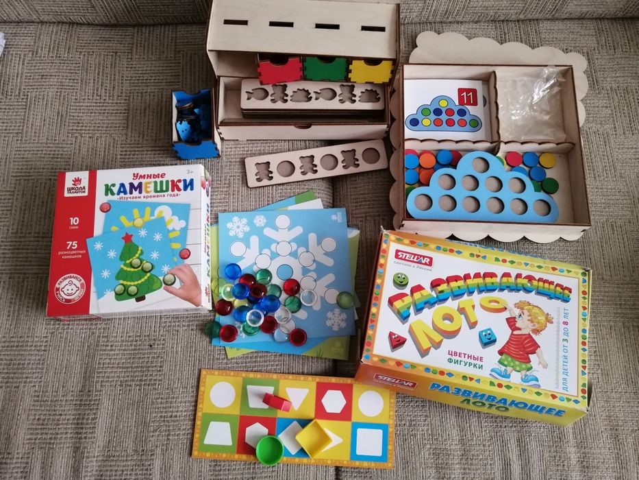 Продам развивающие игрушки