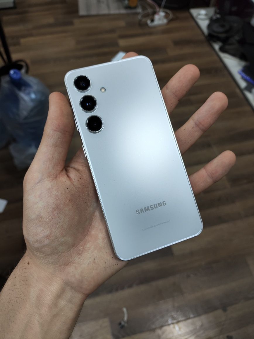 Samsung S24  256Gb Silver Sotlad
