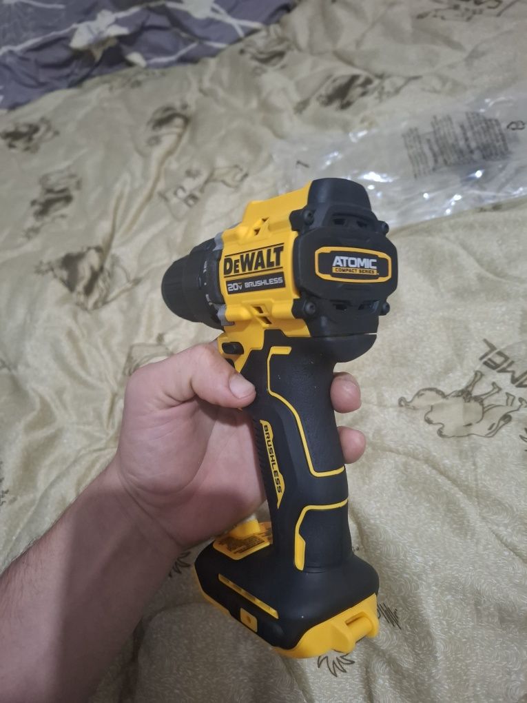 Шуруповёрт dcd794 Dewalt девалт