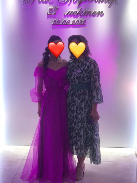 Платья вечерние