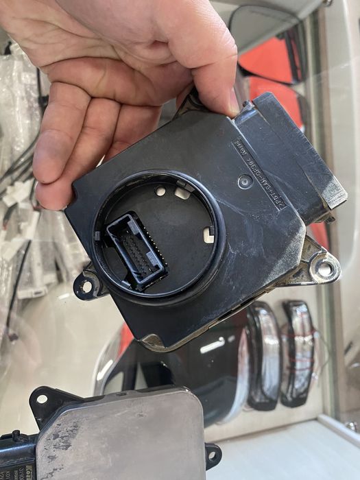 Блок Ксенон для Toyota Camry 70 бу оргинал