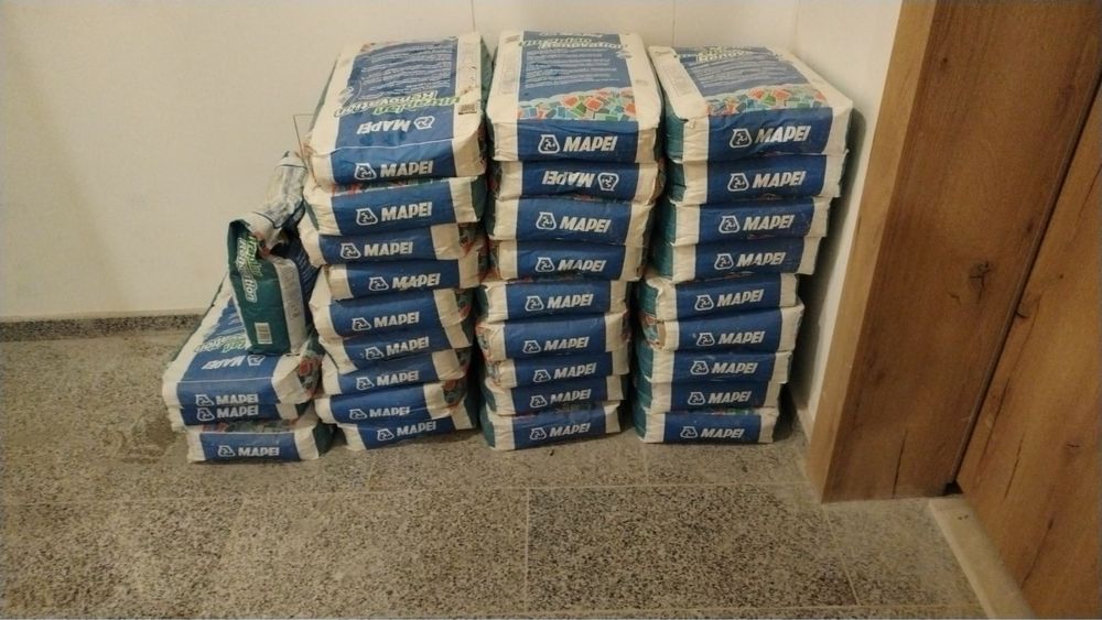 Саморазливна замазка Mapei Ultraplan Renovation