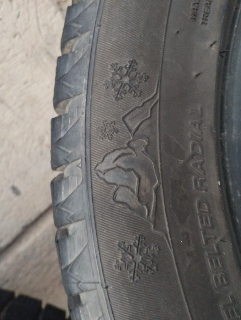 Продам зимние шины