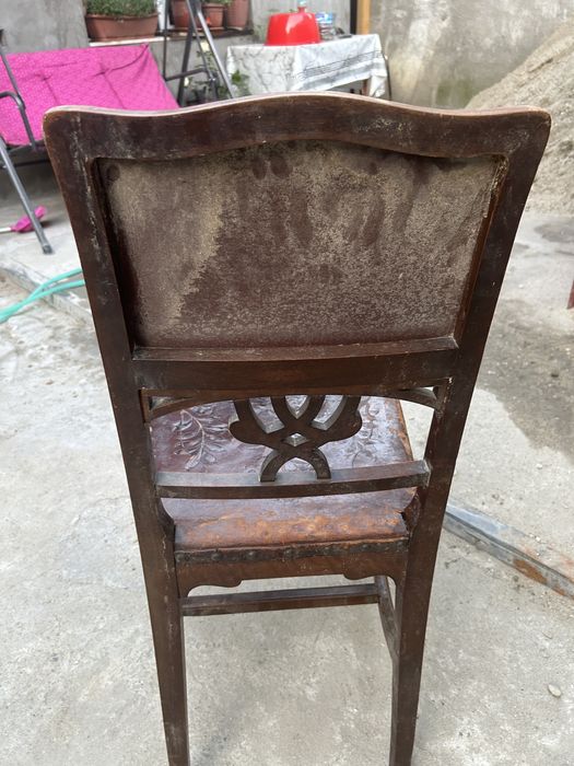 Scaune vechi de colectie