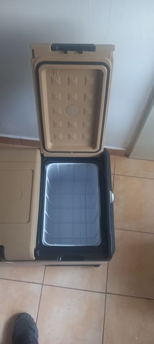 Frigider auto cu compresor