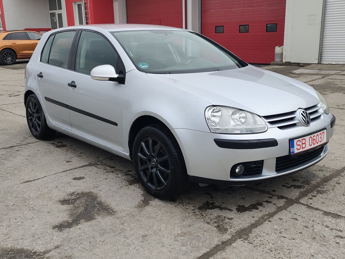 VW Golf 5 1.6 FSI