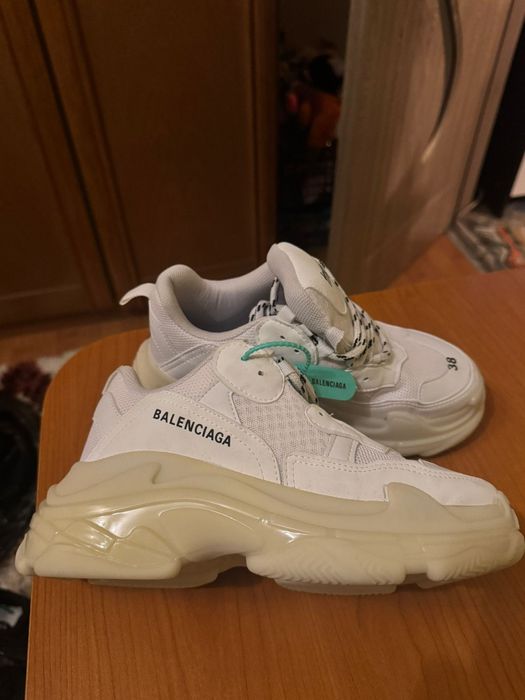 Balenciaga triple S