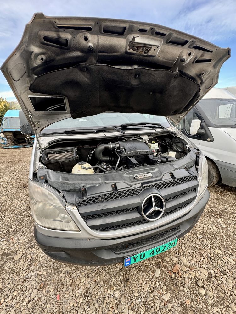 Dezmembrez Mercedes Sprinter 319 CDI motor 3.0 an 2012 euro 5