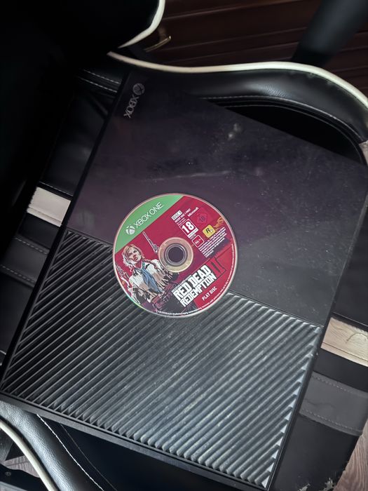 Xbox one 500 gb perfect functional un controller